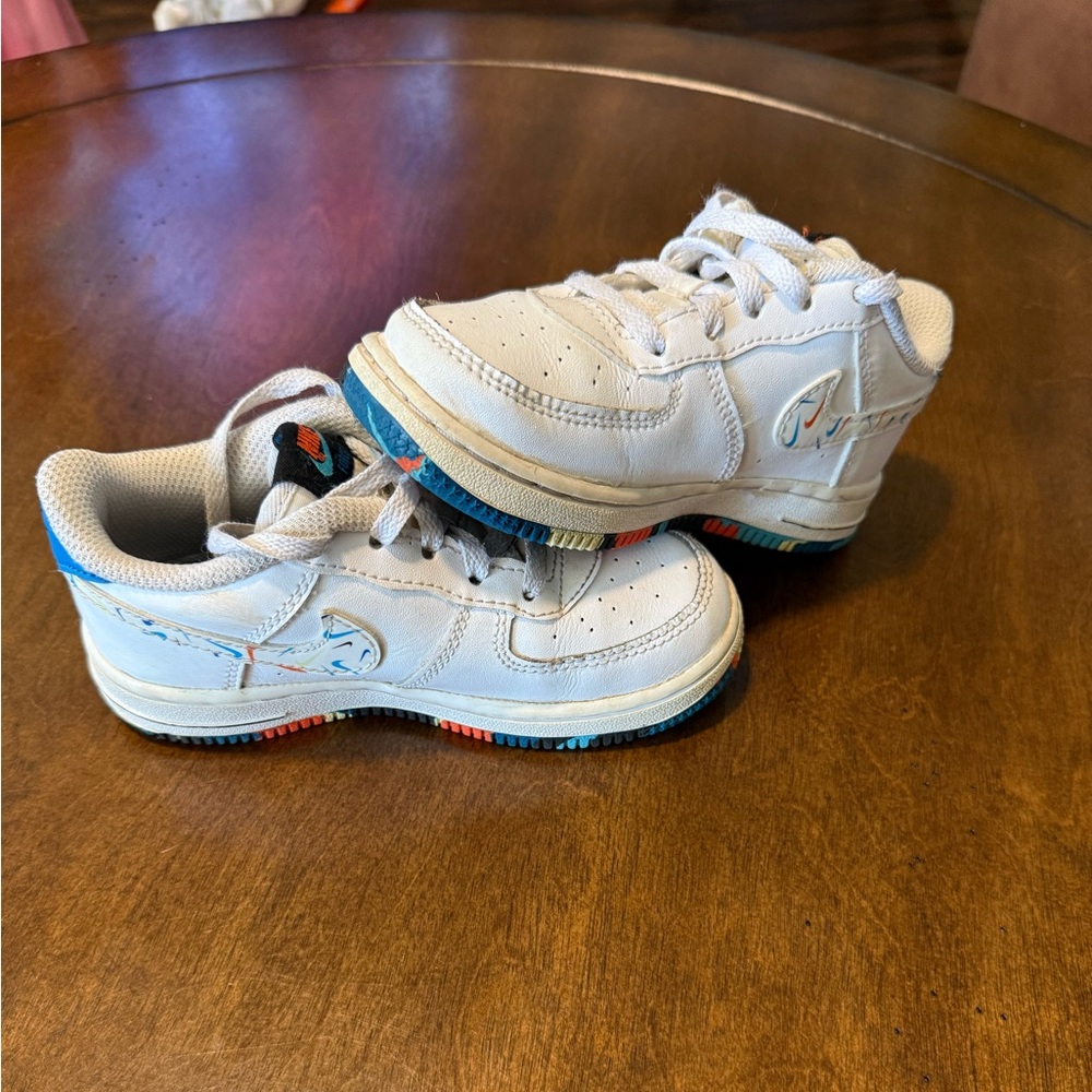 Nike Sneakers Sz 9C white dm7599-100 force 1